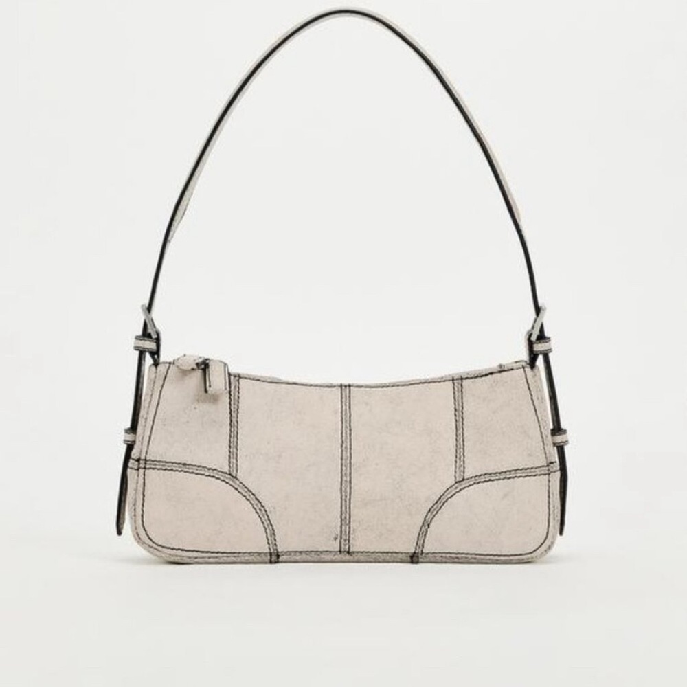 ZARA CRACKLED EFFECT MINI
SHOULDER BAG. NWT please see video of images.